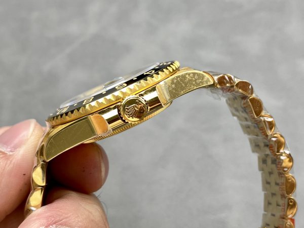 Rolex GMT Master II 40mm m126718grnr 0001 Bracelet Oyster Cadran Noir Montre Réplique Homme – Image 4
