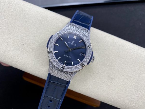 511.NX.7170.LR Hublot Classic Fusion Diamant Automatique – Image 4