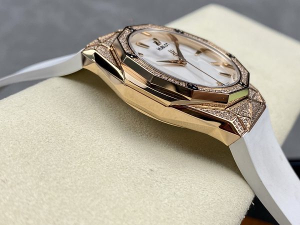 Hublot Classic Fusion 550.OS.2200.RW.1604.ORL20 40mm – Image 7