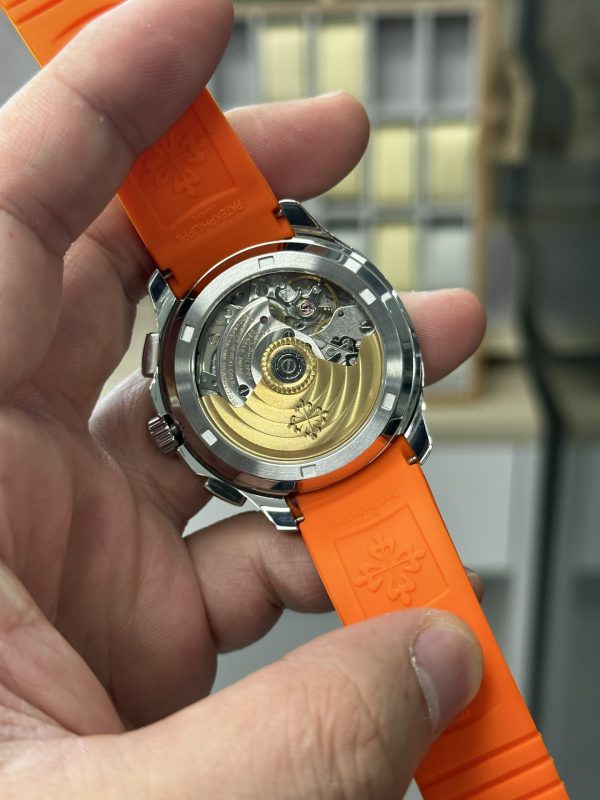 Réplique Patek Philippe Aquanaut 5968A 001 Chronographe Bracelet Caoutchouc Orange 42mm – Image 4