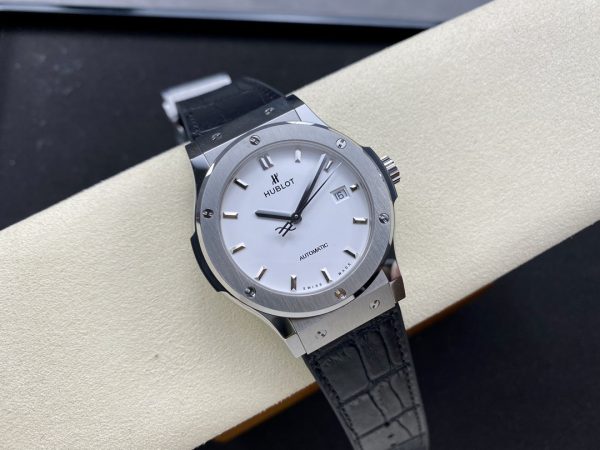 511.NX.2611.LR Hublot Classic Fusion Automatique – Image 2