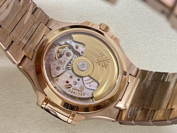 Patek Philippe Nautilus Femme Or Rose & Or Jaune Cadran Argent 7118 1R 001 35.2mm – Image 4
