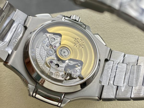 Patek Philippe Nautilus Chronographe Acier Inoxydable Cadran Bleu 5980 1A 001 – Image 3