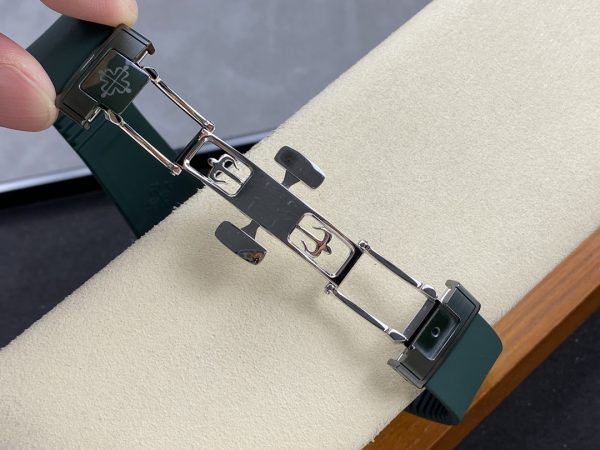 Patek Philippe Nautilus Bracelet Vert Cadran Vert 5711 Montre 40MM – Image 3