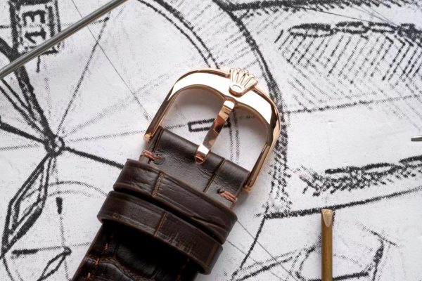 Rolex Cellini Dual Time 50525 Cadran Argent Bracelet Cuir Brun 39mm Montre Réplique Homme – Image 2