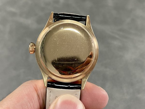 Rolex Cellini Dual Time 50525 Cadran Guilloché Brun Bracelet Cuir Noir 39mm Montre Réplique Homme – Image 2