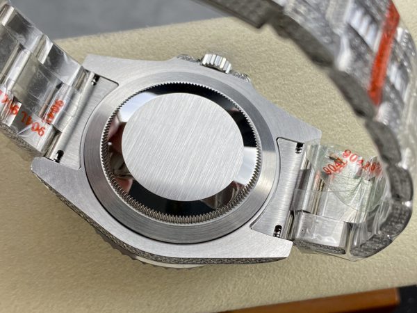 Rolex GMT Master AMG 126710BLRO 40mm Double Fuseau Horaire Cadran Noir Montre à Diamants – Image 3