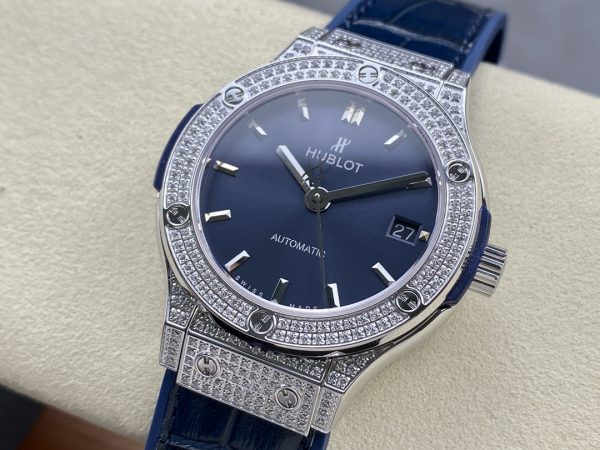 511.NX.7170.LR Hublot Classic Fusion Diamant Automatique – Image 2