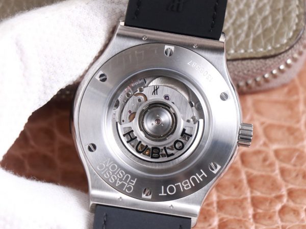 Hublot Classic Fusion Skull Titane Full Pavé 511.NX.9000.LR.1704.SKULL 45mm – Image 9