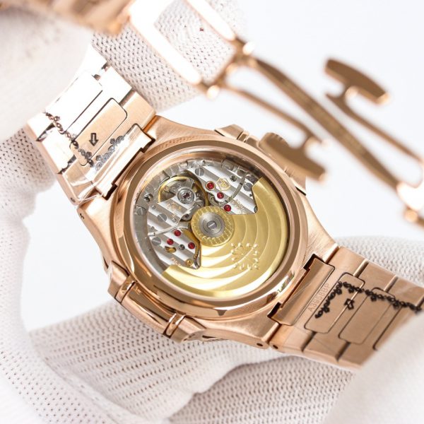 Patek Philippe Nautilus Femme Or Rose Cadran Bleu 7118 35.2mm – Image 8