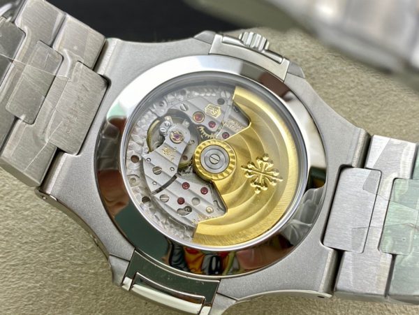 Patek Philippe Nautilus 5726 1A 001 Montre Acier Inoxydable Cadran Bleu 40.5mm – Image 3