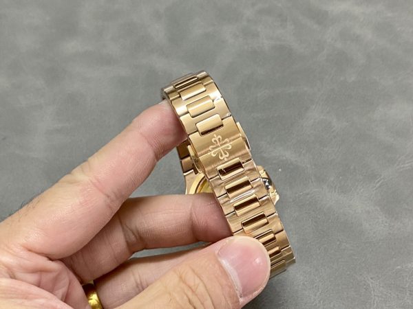Réplique Patek Philippe Nautilus 7118 1R 010 Montre Homme 40mm – Image 3