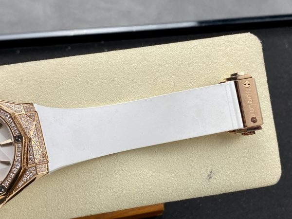 Hublot Classic Fusion 550.OS.2200.RW.1604.ORL20 40mm – Image 10
