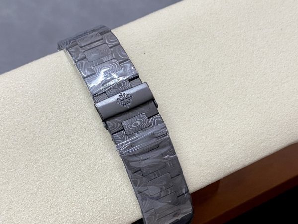 Patek Philippe Nautilus Boîtier en fibre de carbone Cadran noir 5711 Montre 40MM – Image 3