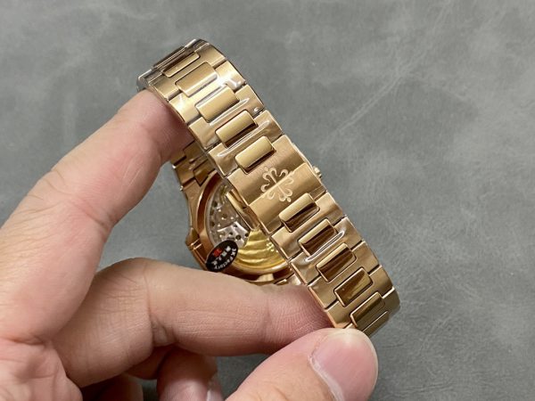 Réplique Patek Philippe Nautilus 7118 1200R 001 Montre Homme 40mm – Image 10