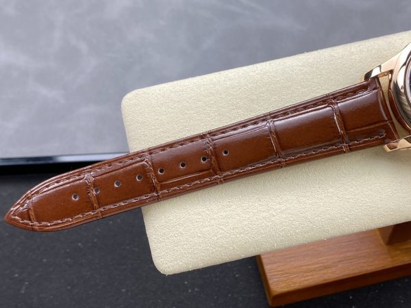 Réplique Patek Philippe Complications Or Rose 5205R 011 Montre Homme 40mm – Image 10