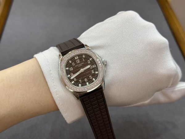 Réplique Patek Philippe Aquanaut Bleue 5067A 023 Montre À Vendre – Image 10