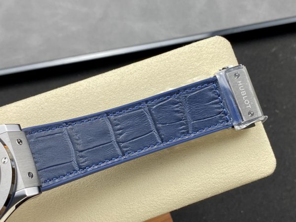542.NX.7170.LR Hublot Classic Fusion Automatique Bleu – Image 10