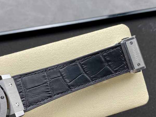 542.NX.1171.LR Hublot Classic Fusion Automatique Noir – Image 11