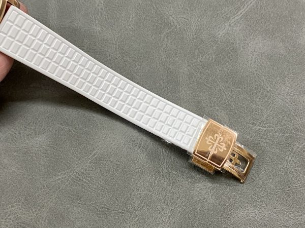 Réplique Patek Philippe Aquanaut Or Rose Cadran Blanc 5068R 010 Montre Femme 36mm – Image 11
