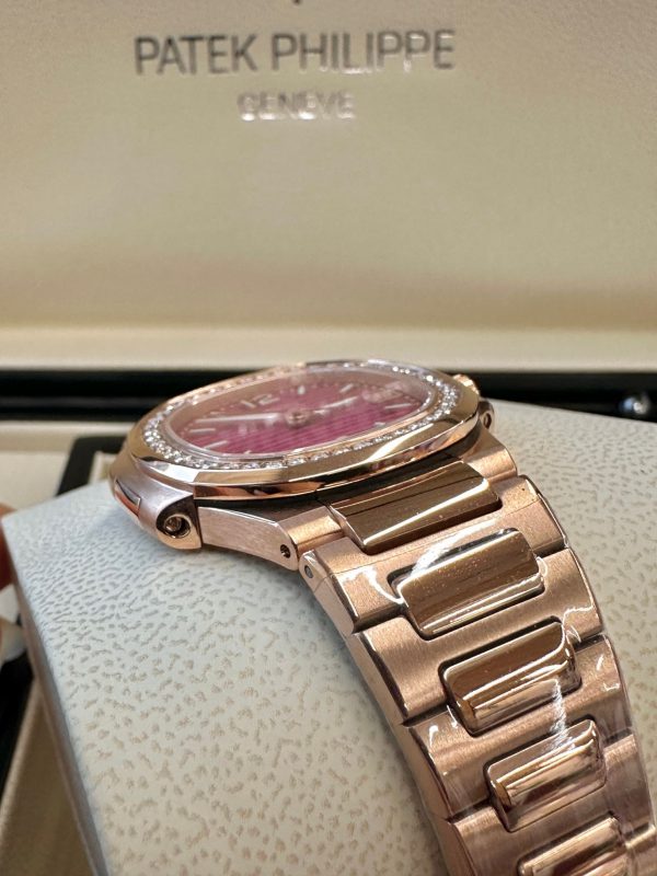 Patek Philippe Nautilus 7010 1R 013 Cadran Violet 32mm – Image 8