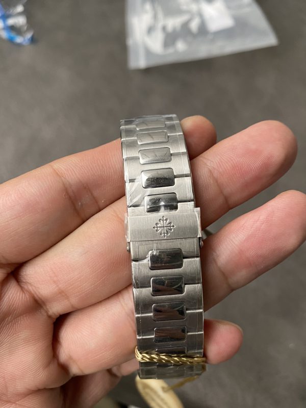 Patek Philippe Nautilus Acier Inoxydable Cadran Noir 5990 1A 011 – Image 9