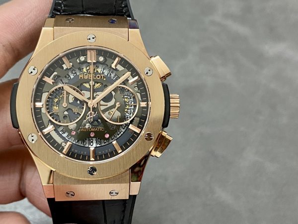 Hublot Classic Fusion 525.CM.0170.RX 45MM Montre Réplique – Image 4