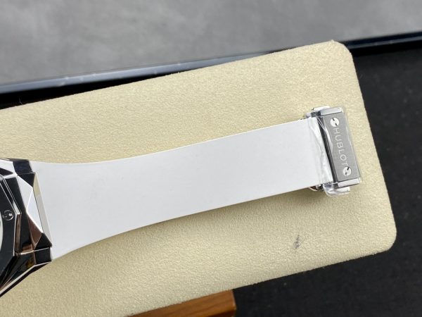 Hublot Classic Fusion 550.NS.2200.RW.ORL20 40 mm – Image 13