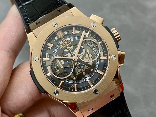 Hublot Classic Fusion 525.CM.0170.RX 45MM Montre Réplique