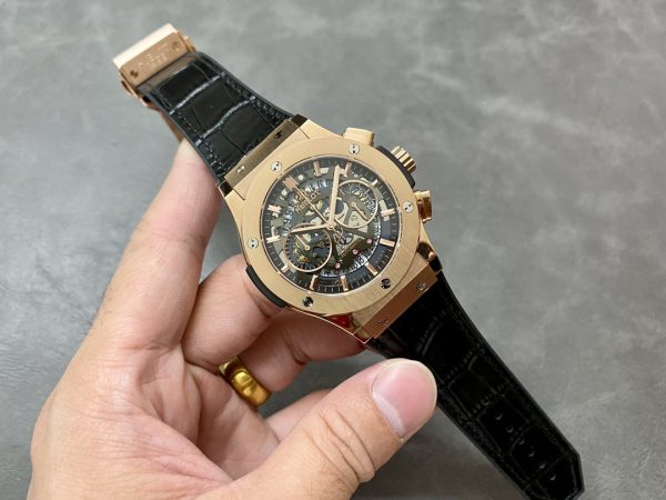 Hublot Classic Fusion 525.CM.0170.RX 45MM Montre Réplique – Image 2