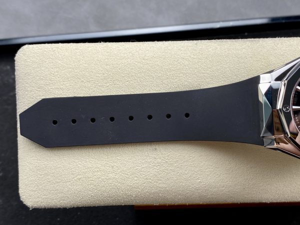 Hublot Classic Fusion 550.NS.2200.RW.ORL20 40 mm – Image 9