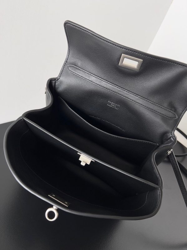 Sac Balenciaga Rodeo Mini en cuir de veau noir – Image 9