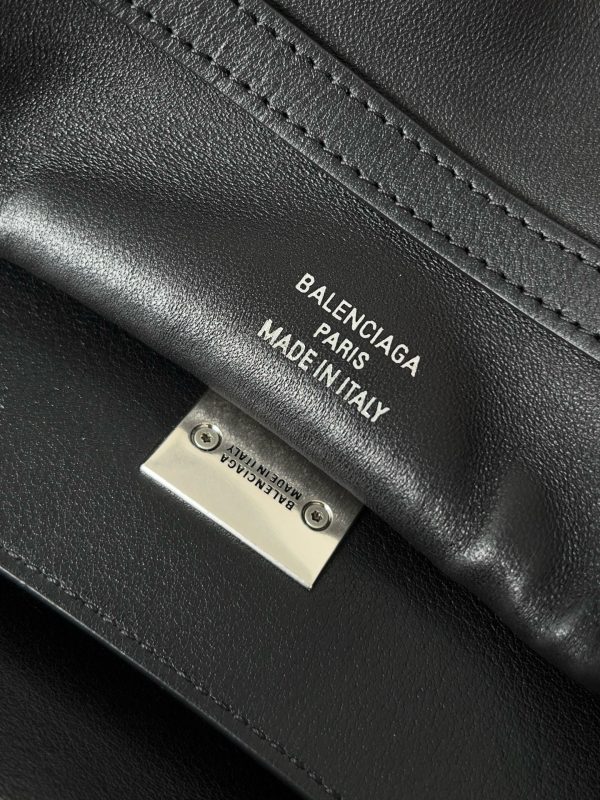 Sac Balenciaga Rodeo taille moyenne en cuir de veau noir – Image 4