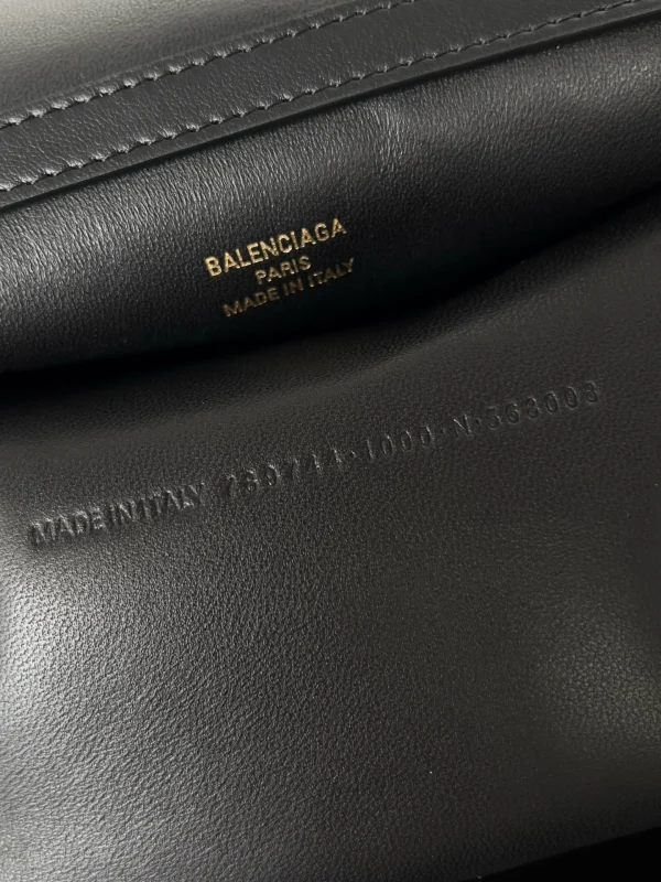 Sac Balenciaga Rodeo Grand modèle en cuir de veau noir – Image 6