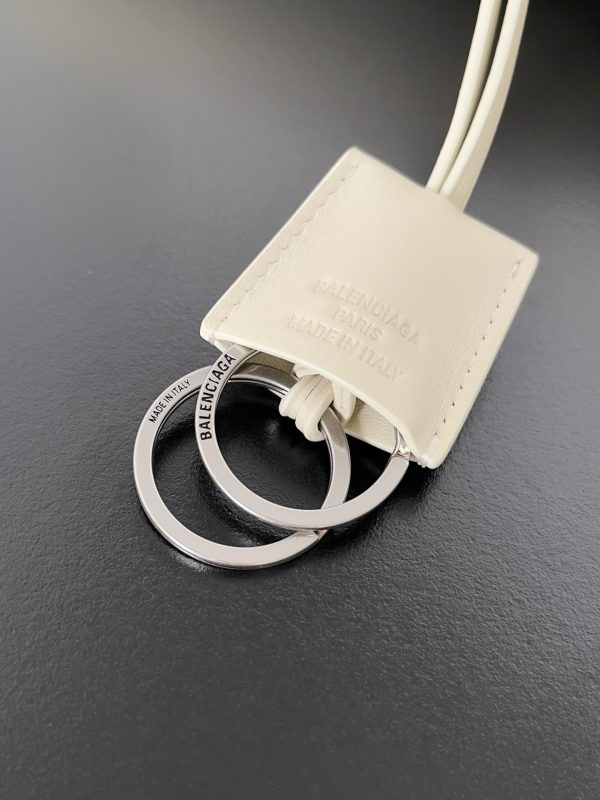 Sac Balenciaga Bel Air Carry All taille moyenne en cuir de veau beige – Image 9