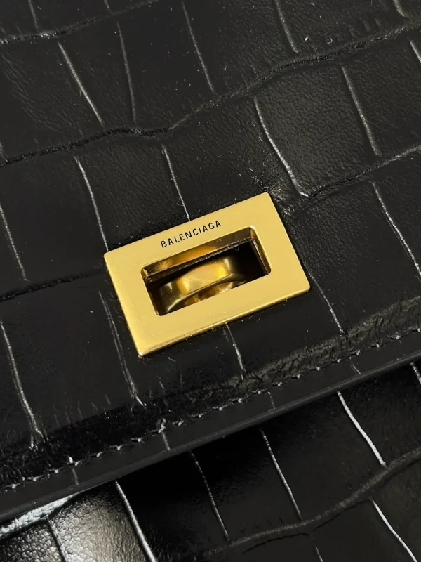 Sac Balenciaga Rodeo Grand modèle en cuir de veau embossé crocodile noir – Image 3