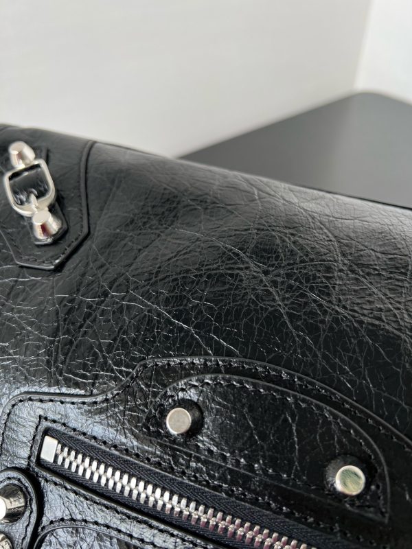 Petit sac Balenciaga Le City en cuir d’agneau Arena noir – Image 7