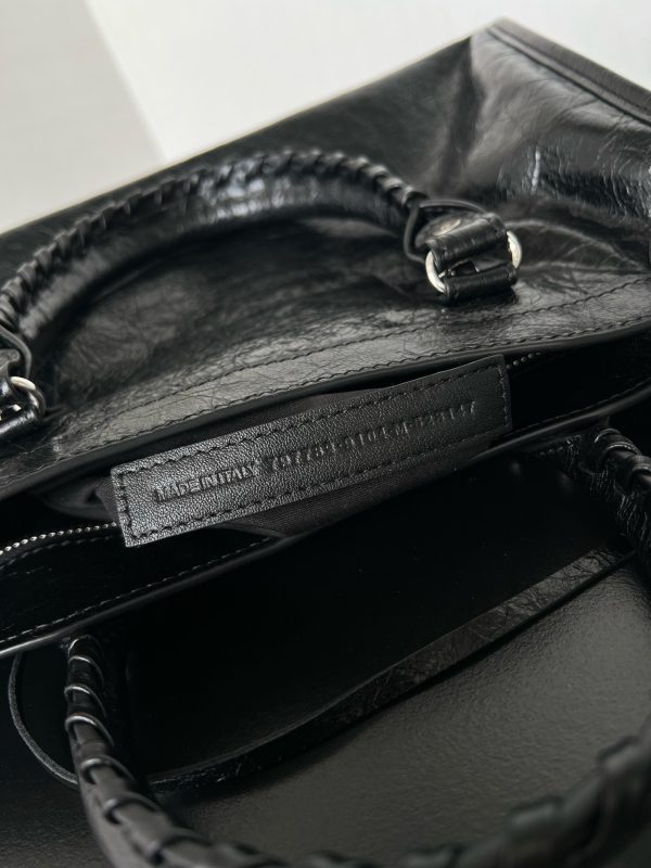 Petit sac Balenciaga Le City en cuir d’agneau Arena noir – Image 5