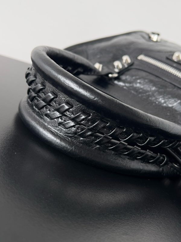 Petit sac Balenciaga Le City en cuir d’agneau Arena noir – Image 10