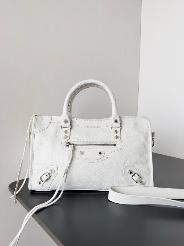 Petit sac Balenciaga Le City en cuir d’agneau Arena blanc – Image 4