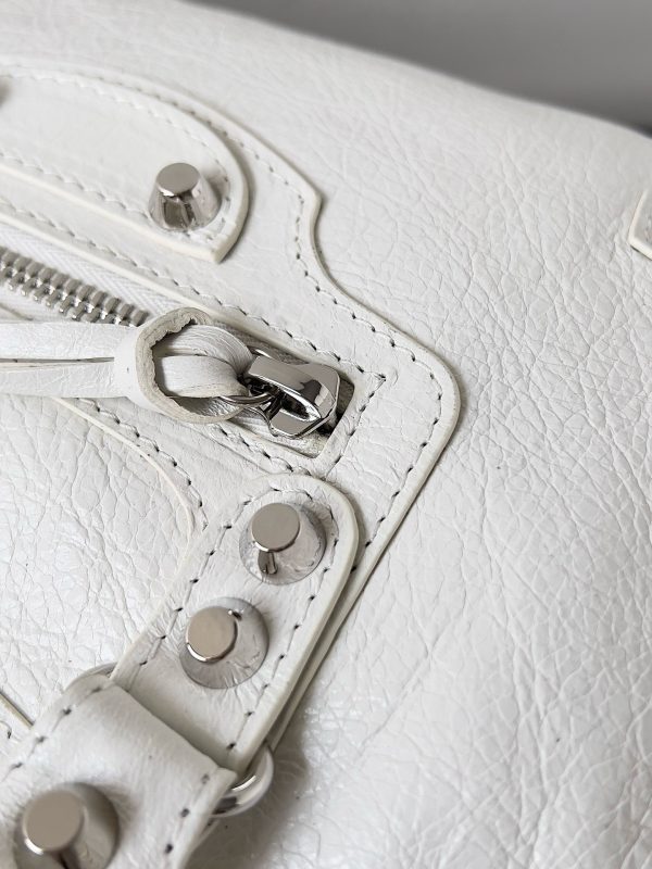 Petit sac Balenciaga Le City en cuir d’agneau Arena blanc – Image 2