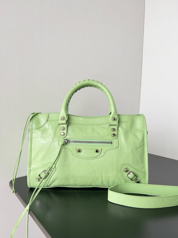 Petit sac Balenciaga Le City en cuir d’agneau Arena vert – Image 9