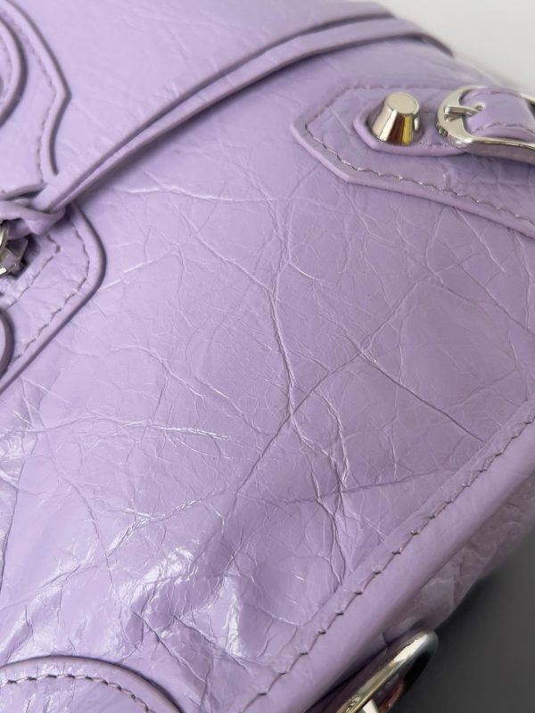 Petit sac Balenciaga Le City en cuir d’agneau Arena lilas – Image 10