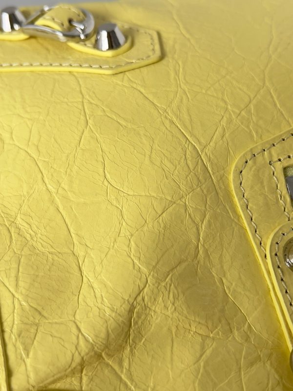Petit sac Balenciaga Le City en cuir d’agneau Arena jaune – Image 5