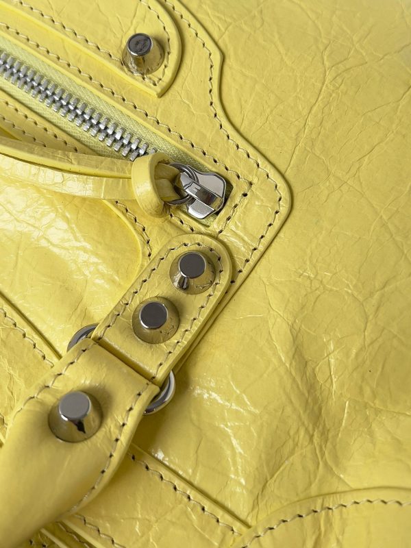 Petit sac Balenciaga Le City en cuir d’agneau Arena jaune – Image 10