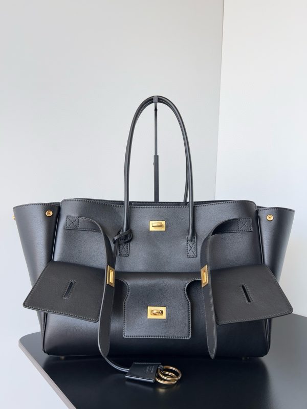 Sac Balenciaga Bel Air Carry All taille moyenne en cuir de veau noir – Image 3