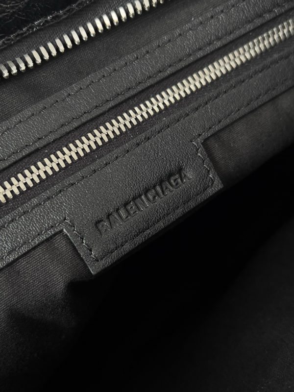 Sac Balenciaga Le City taille moyenne en cuir d’agneau Arena noir – Image 5