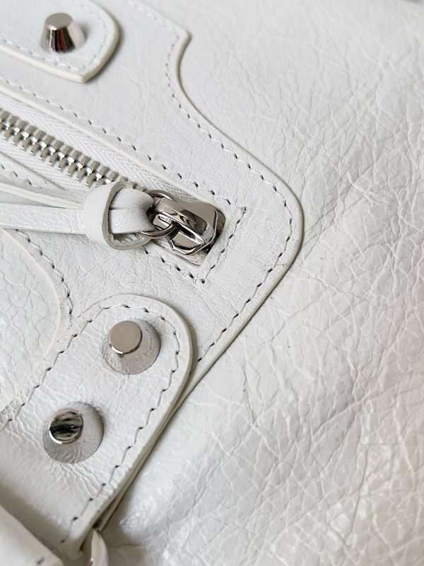 Sac Balenciaga Le City taille moyenne en cuir d’agneau Arena blanc – Image 6
