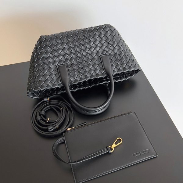Réplique du sac Bottega Veneta Cabat Mini en cuir d’agneau intrecciato noir – Image 8