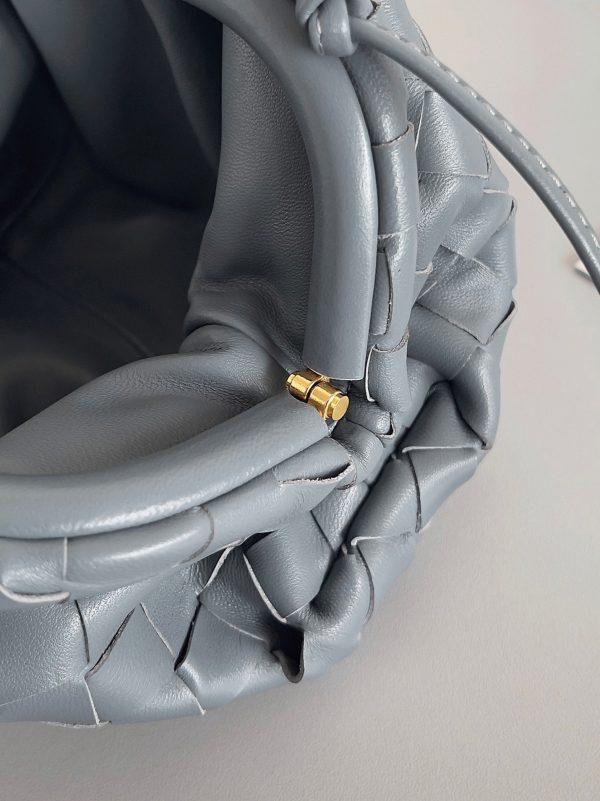 Réplique Mini Pochette Bottega Veneta avec Sangle en Thunder – Image 8